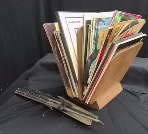 WOODEN CASE FULL ON VINTAGE ALBUMS AND EXTANDABLE VINTAGE MUSIC STAND