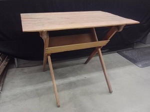 VERY NICE VINTAGE FOLDABLE WOODEN CAMP TABLE