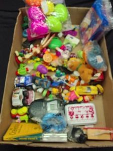 HUGE LOT OF COLLECTABLE VINTAGE TOYS