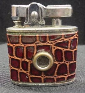 1950S PEEP SHOW NOVELTY POCKET LIGHTER