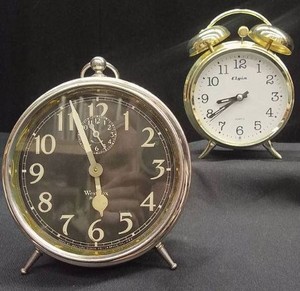 2 VINTAGE ALARM CLOCKS