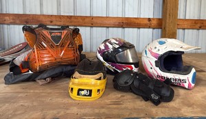 Motorcross & Powersports Riding Gear Lot  Helmets & Protective Pads