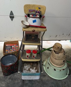 Mid-Century Kitchenware & Home Decor Lot