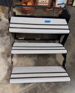 Lippert Alumi-Tread Triple Manual RV Entry Steps