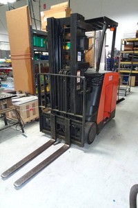 Prime Mover CRX Electric 3000 Lb Capacity Stand-Up Forklift - BAD Battery