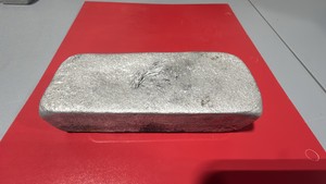 Freshly poured aluminum bar 25.82oz