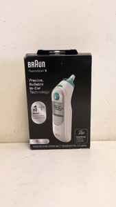 NEW BRAUN THERMOSCAN 5 EAR THERMOMETER