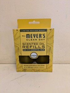 MRS. MEYERS CLEAN DAY SCENTED OIL REFILL DANDELION SCENT