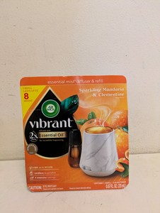 NEW AIRWICK VIBRANT ESSENTIAL MIST DIFFUSER & REFILL SPARKLING MANDARIN & CLEMENTINE