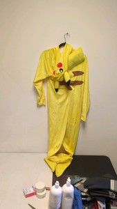 POKEMON PIKACHU COSTUME SIZE 10 - 12