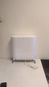 SHARPER IMAGE STUDIO ELECTRIC TOWEL WARMER WHITE