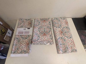 (3) RAJ REVERSIBLE ACCENT RUG