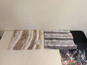 (2) MINERAL SPRING COTTON STRIPE BATH MAT CREAMGRAY
