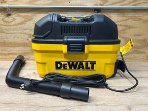 DEWALT WetDry Vacuum, 90 CFM, 4- Gallon, 5 HP #102235 MSRP $114.99