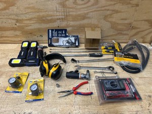 Random miscellaneous items lot of 18