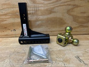 OneMount Tri-Ball Platform with Step Hardware Kit, Fits 2in. Receivers, Model# 10004 #115299 MSRP $249.99
