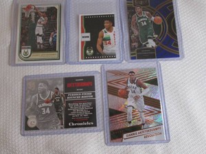 2020-21  Giannis Antetokounmpo Card...