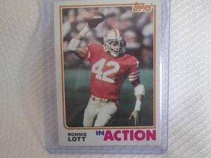 1982 Topps Ronnie Lott Rookie Card...