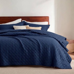 $46 Bedsure Quilts Queen Size Bedspread, Lightweight Comforter, Navy Coverlet
