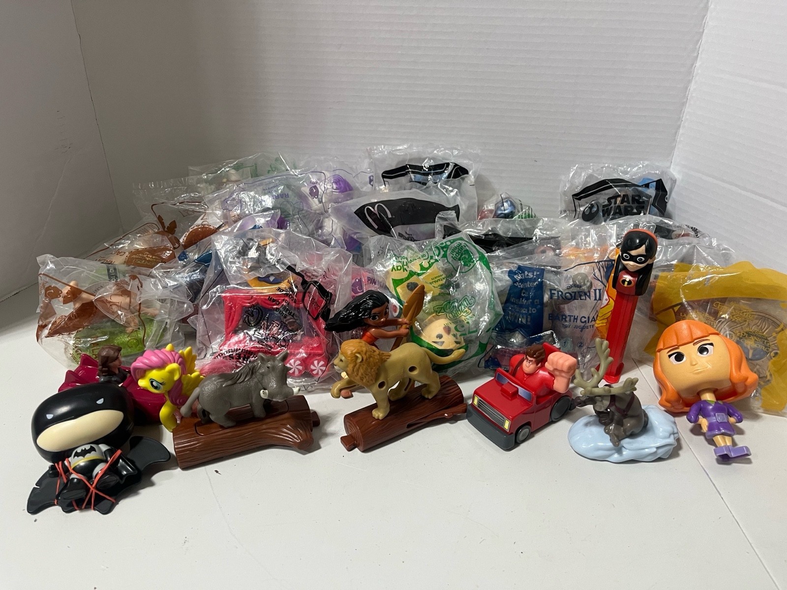Lot  of McDonalds Happy Meal Toys OpenedUnopened Lion King, Mulan, Star Wars, Wizard of Oz, Spy kids, Frozen, My Little Pony and More