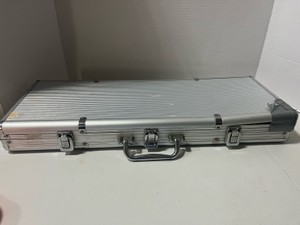 Metal Poker Chip Case with Chips. Case has issue