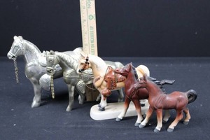 Horse Figurine Collection - Western & Equestrian Figures (Lot of 5)