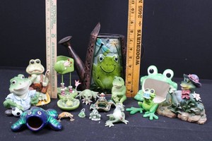 Frog Figurines & Solar Watering Can Mixed Lot