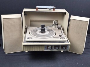 Vintage Wards Airline Solid-State Stereophonic Record Player (not tested)