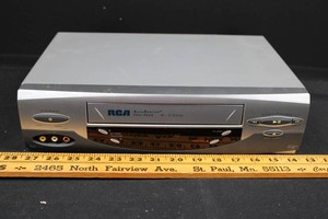 RCA VR651HF AccuSearch Four Head Hi-Fi Stereo VCR