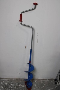 Manual Hand-Crank Ice Auger With Blue Spiral Bit