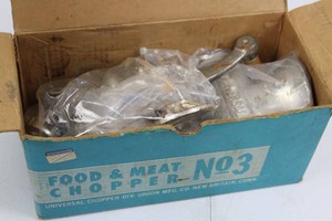 Vintage Universal No. 3 Food Chopper Parts in Original Box