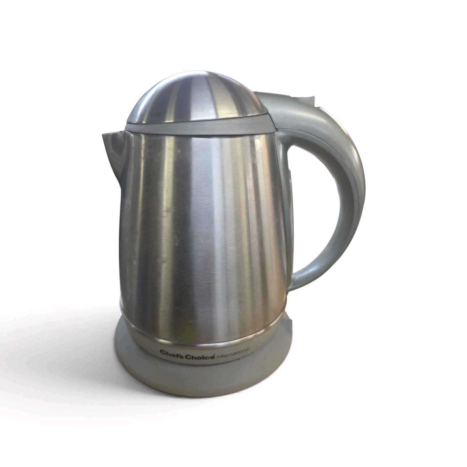 A ChefsChoice Cordless Electric Kettle