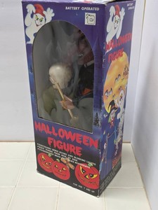1988 Halloween witch-in the box vintage