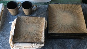 14 pc dinnerware set
