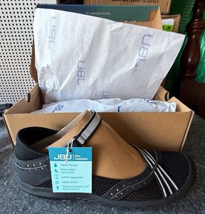 JBU MAIA WATER RESISTANT BRAND NEW SIZE 9