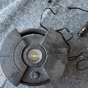 portable air compressor tire inflator