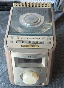 Vintage JVC FS-7000 Ultra Compact Stereo System (CD player and AMFM tuner receiver unit)