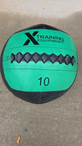 X Training Equipment 10 lb Medicine Ball