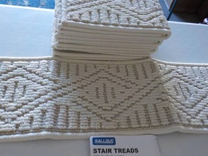 5 Sallous Stair Threads