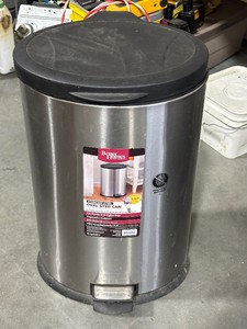 Oval Step Trash Can