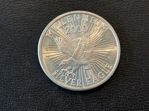 1 Ounce .999 Fine Silver Round 2000 Sunshine Mint