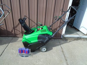 Lawn Boy 4 cycle snow thrower. Used good condition. Tested & works. As shown.