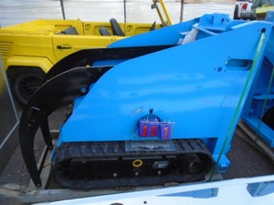 New Strickland track mini loader with drives. No motorpumpscontrols. As shown. THIS ITEM HAS A RESERVE.