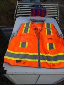 Qty of 6 new saftey vests. As shown.
