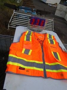 Qty of 6 new saftey vests. As shown.