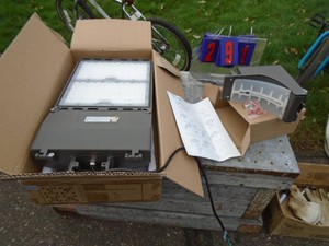 Vtac aluminum commercial frame. LED shoe box light. 100-277 v. Very expensive. Parking lot light. As shown.