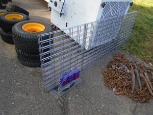 Qty of 3 pieces of wire rack. Approx 72 x 24. As shown.