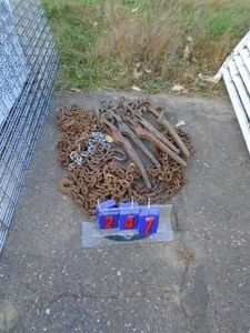 Chain & 5 binders. As shown.