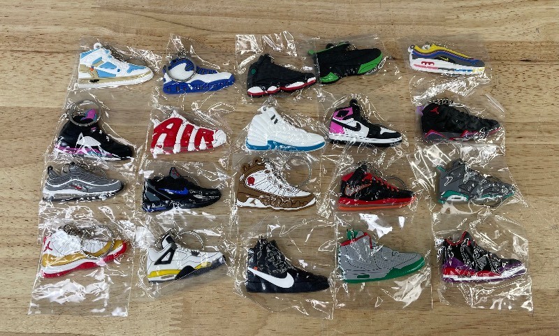 20 Brand New Nike, Air Jordan, Air Max, Kobe Sneaker Shoe Keychains
