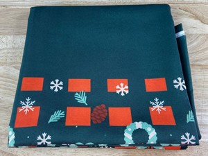 VideoFete Green Christmas Rectangle Tablecloth 60 x 102 - Brand New